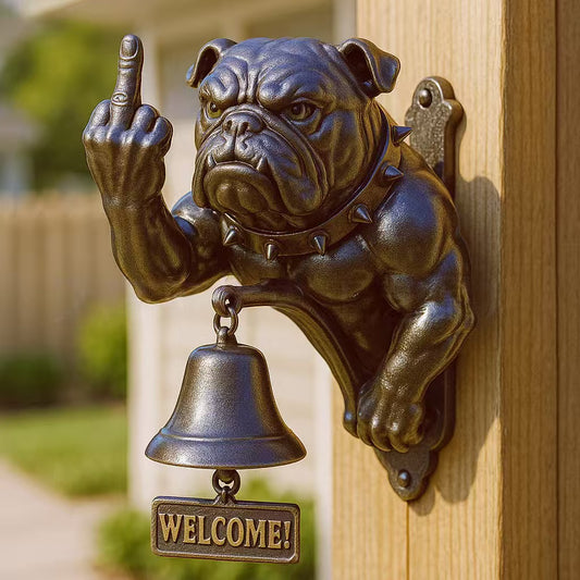 “The Bulldog Who Runs the Neighborhood — And He’s Not Afraid to Flip the Bird”
